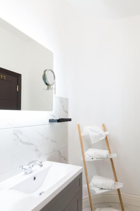 Stylish Beachfront Bolthole With Stunning Sea Views And Luxury Touches Herne Bay Exteriér fotografie